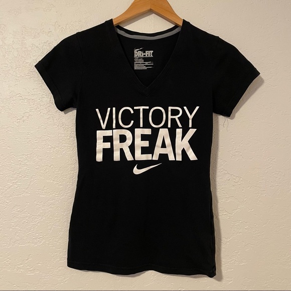 Nike Drifit Women’s Black V-Neck Victory Freak S/S Slim Fit‎ T Shirt Size XS - Picture 1 of 9